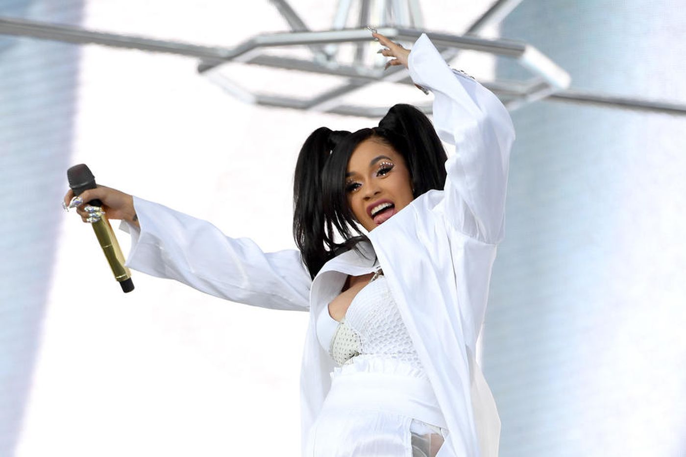 Pregnancy Didn't Stop Cardi B Coachella Performance (PHOTOS And VIDEOS ...