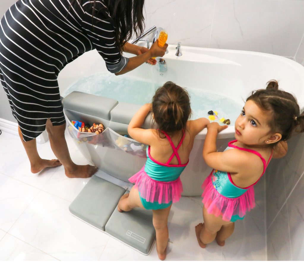 Baby Too Big For Baby Bath - 11 Best Toddler Bathtubs For Girls Boys 2021 Review : But one that's too small can be uncomfortable and difficult to.