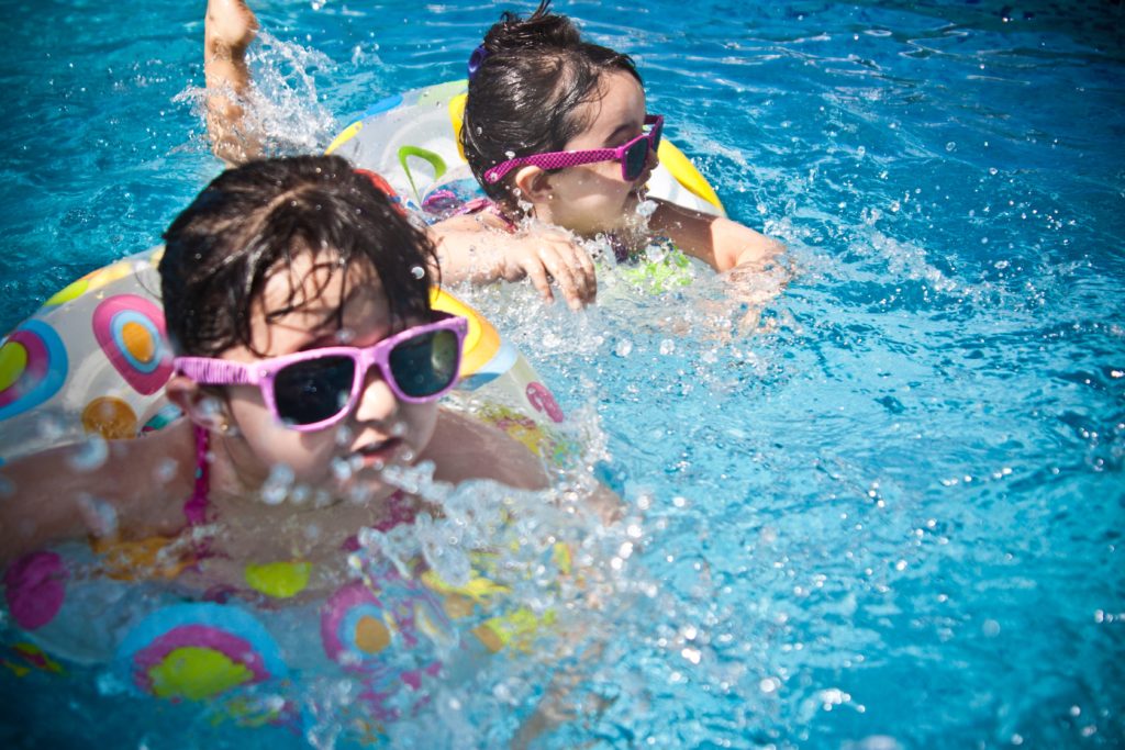 Kids pool party picure