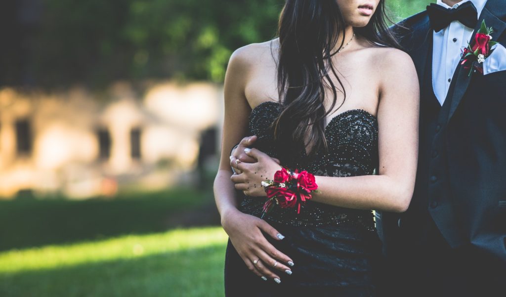 couple prom