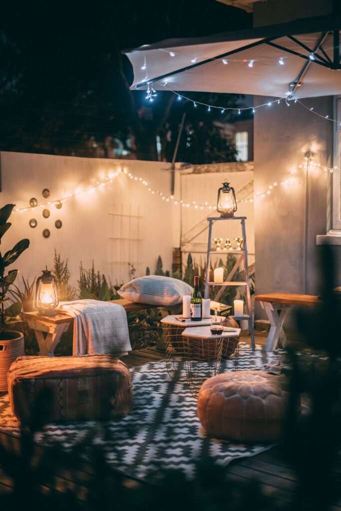 southwest rustic themed backyard living space idea to recreate